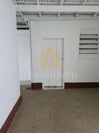Imagem Espaçosa casa quatro dormitórios no centro Oportunidade!