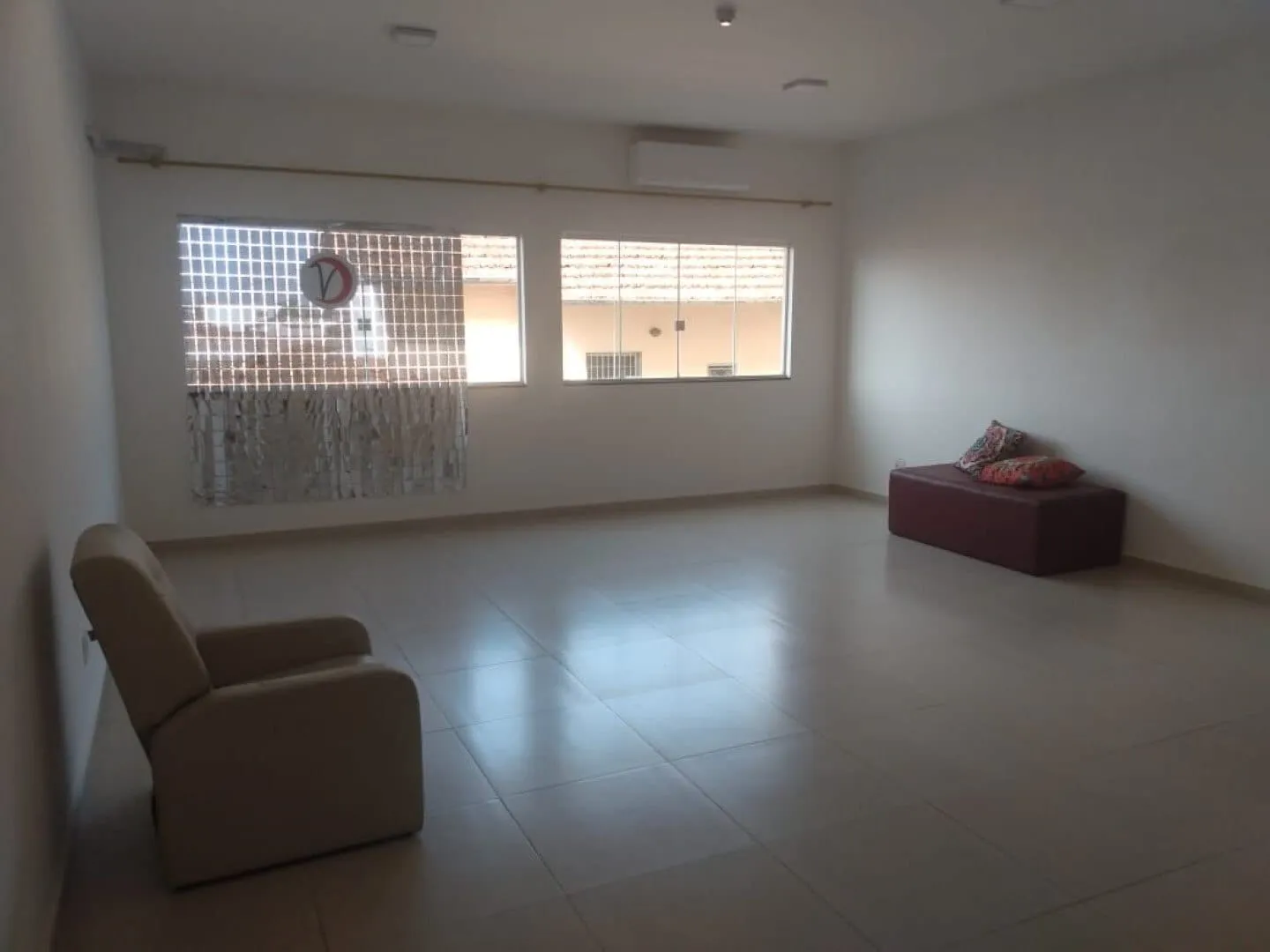 Foto do imóvel Comercial para Locação 44M², Jardim Rosely, Pindamonhangaba - SP | SALA COMERCIAL