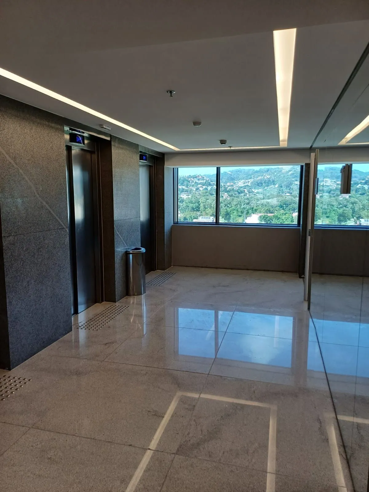 Imagem Sala Comercial em Teresópolis