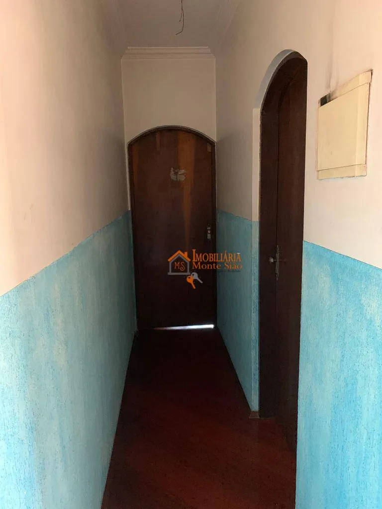 Imagem Sobrado com 6 dormitórios à venda, 200 m² por R$ 795.000,00 - Jardim Santa Bárbara - Guarulhos/SP