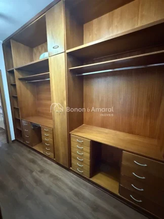 Imagem Ampla e confortável, esta excelente residência conta com 330m² de área construída, oferecendo e...