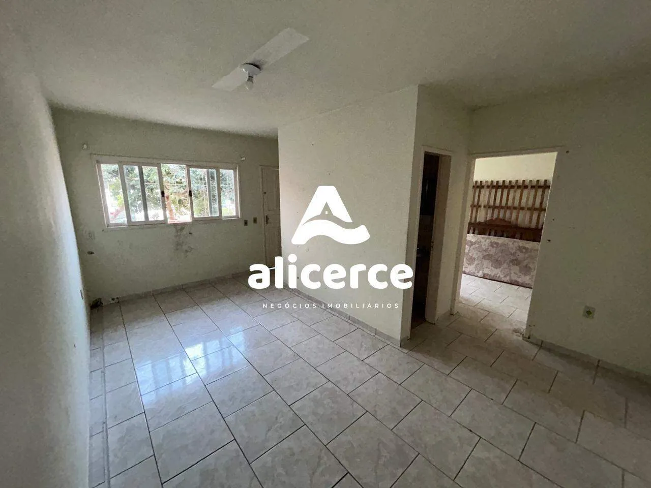 Imagem Casa à venda com 4 quartos 3 suítes, 240m² em Fazenda Santo Antônio São José