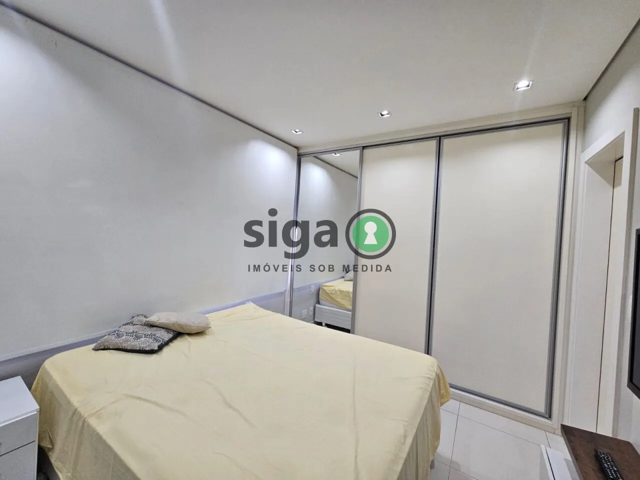 Imagem Apartamento mobiliado para alugar no Condomínio Limited Funchal
