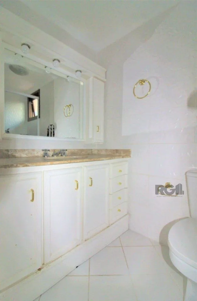 Imagem Casa em condomínio 111m² - 3 dormitórios sendo 1 suíte e 4 vagas no bairro Espirito Santo