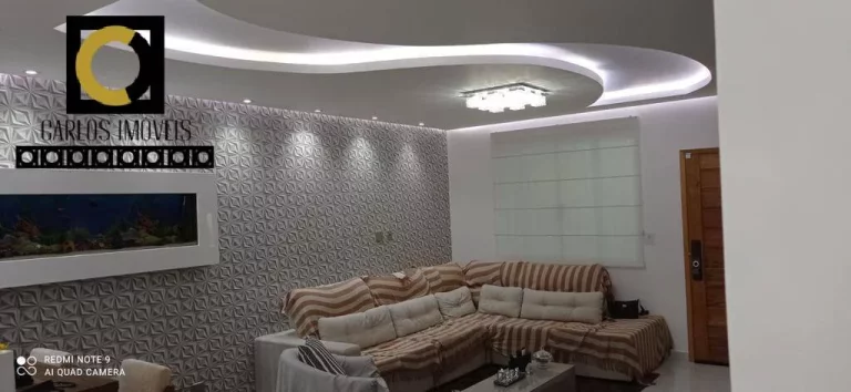 Imagem Maravilhosa casa sobreposta na ponta da praia à venda