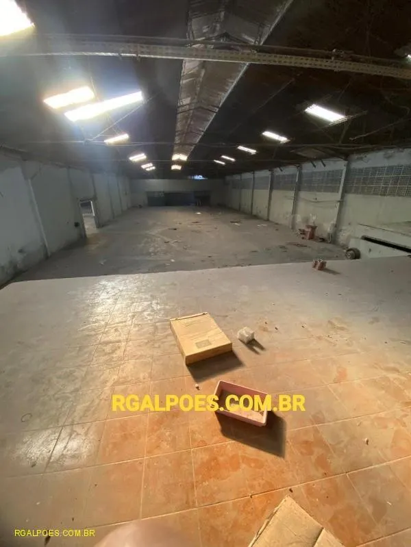 Imagem Galpão para Venda em BELFORD ROXO, ROCHA SOBRINHO, 2 banheiros