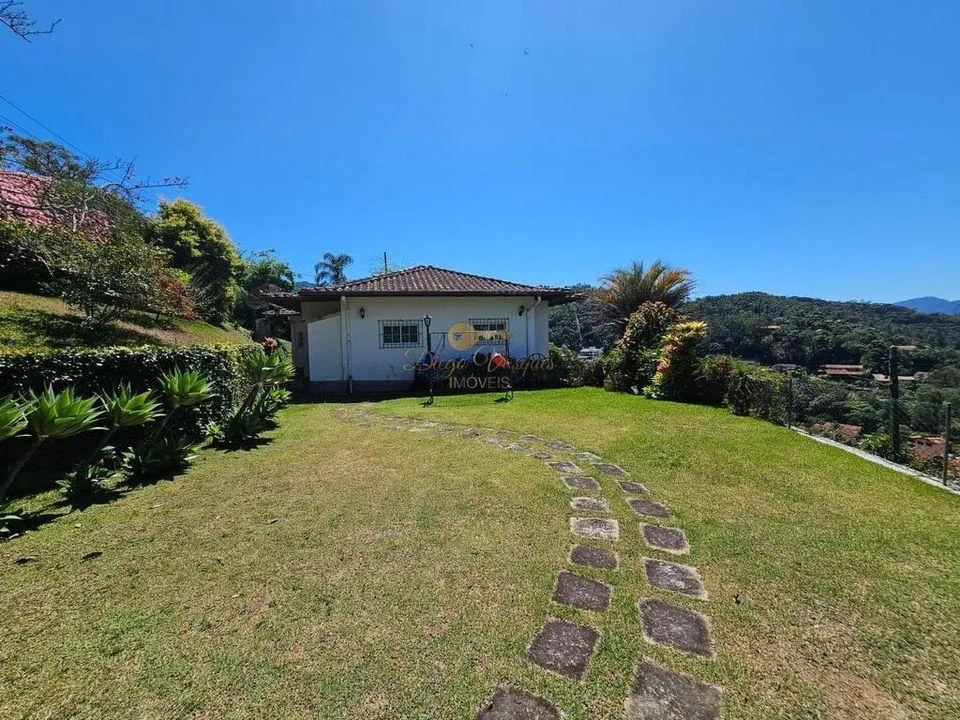 Imagem Casa em Condomínio para Venda em Teresópolis / RJ no bairro Parque do Imbui