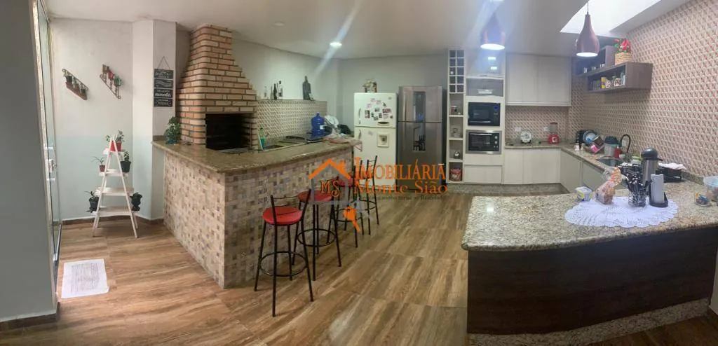 Imagem Sobrado com 3 dormitórios à venda, 150 m² por R$ 650.000,00 - Jardim Toscana - Guarulhos/SP