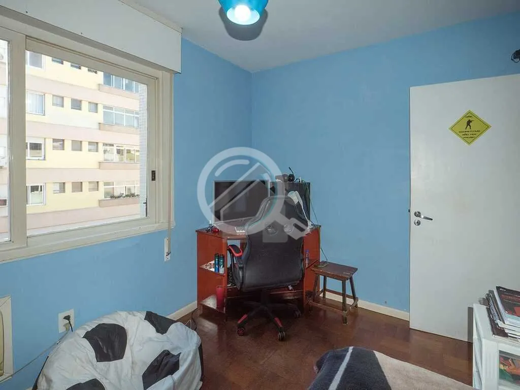 Imagem Apartamento no bairro Menino Deus localizado junto ao Shopping Praia de Belas e da Orla do Guaíba, ...