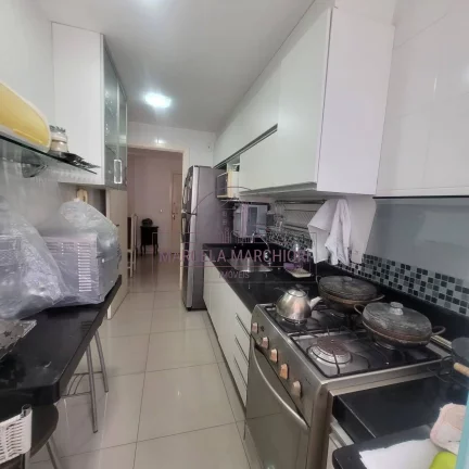 Imagem 2 quartos, suite, porcelanato, montado