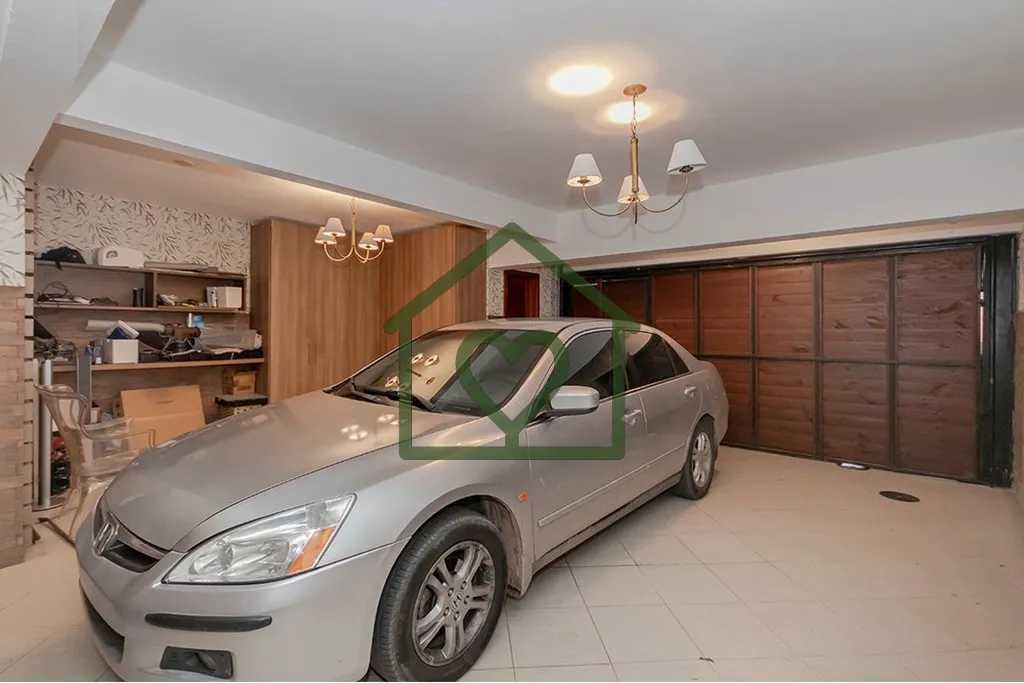 Imagem Descubra a sofisticação e o conforto em uma residência singular localizada na zona sul, no bairro...