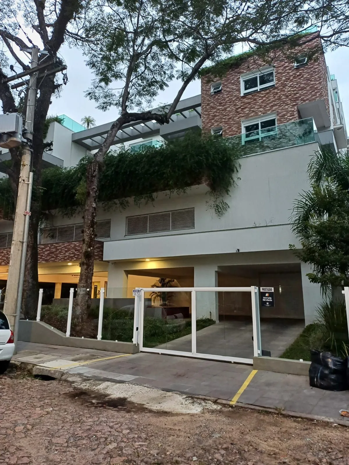 Imagem Amplo apartamento de 3 dormitórios com infra completa