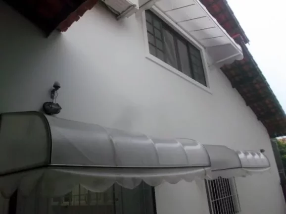 Imagem CASA COM 4 DORMITORIOS (1 SUITES)