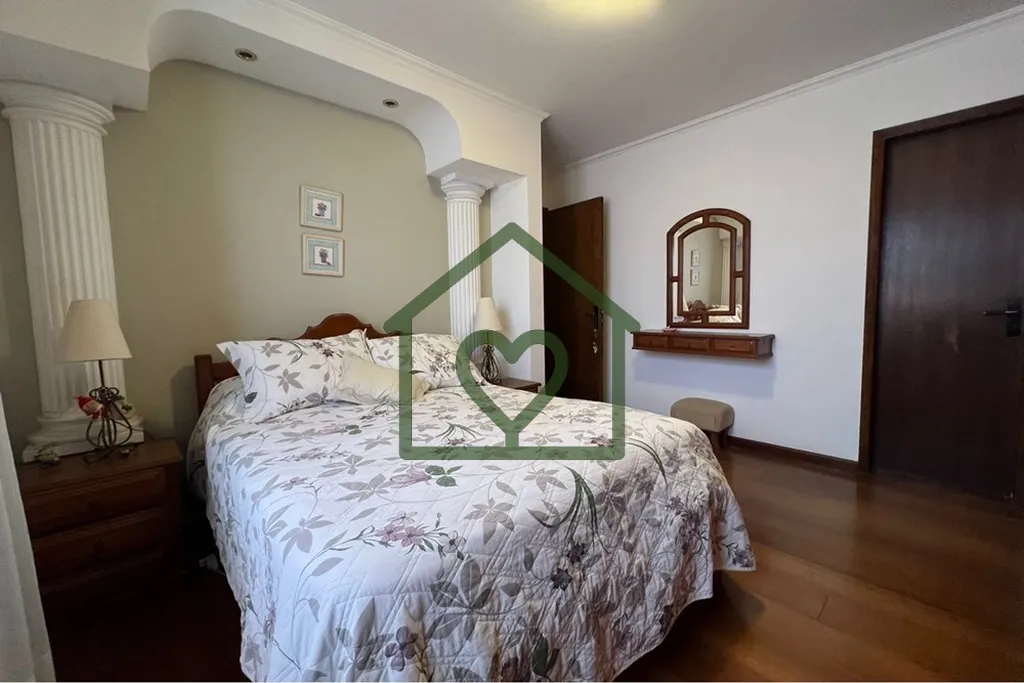 Imagem Descubra o seu novo lar em Porto Alegre, no cobiçado bairro Santana. Esta encantadora casa encontra...