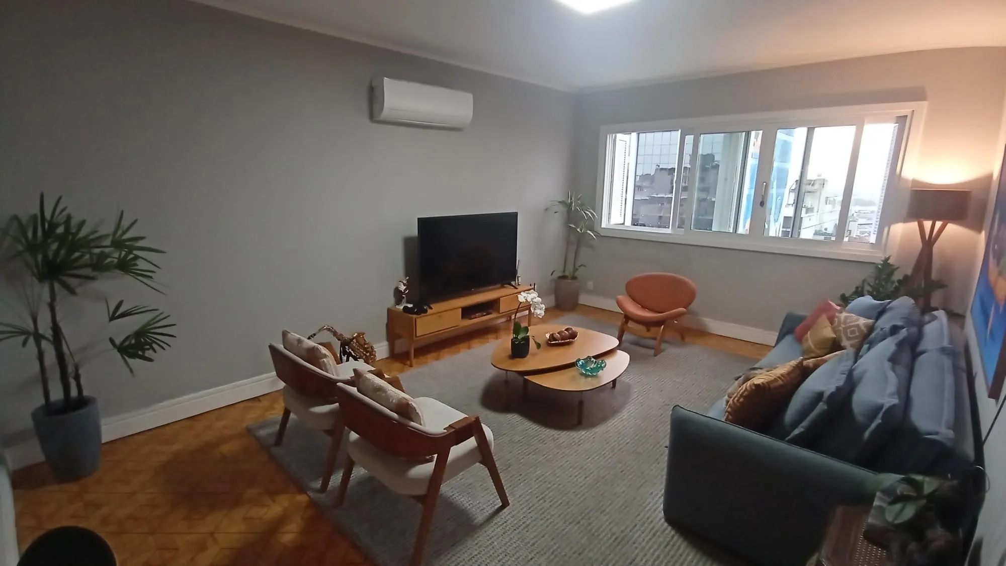 Imagem Apartamento com 4 dormitórios no Centro de Porto Alegre
