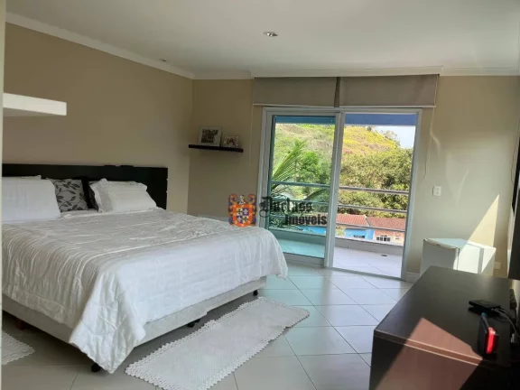 Imagem Sobrado com 4 suítes à venda por R$ 950.000 - Perequê-Mirim - Ubatuba/SP