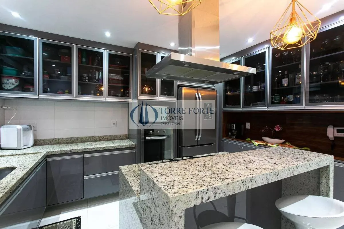 Imagem Lindo Sobrado com 4 dormitorios 1 suite 2 vagas na Vila Carrão.