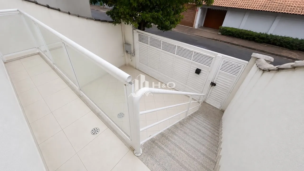 Imagem Sobrado à Venda no Jardim Nossa Senhora do Carmo com 3 Dormitórios, 2 Suítes e 2 Vagas