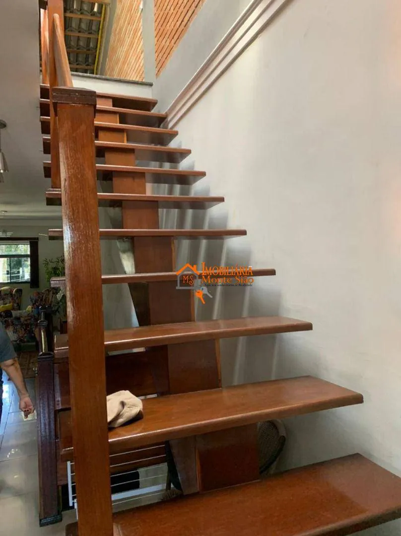 Imagem Sobrado com 3 dormitórios à venda, 375 m² por R$ 3.180.000,00 - Cidade Maia - Guarulhos/SP