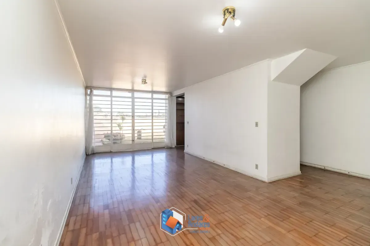 Imagem Sobrado para venda em Parque Jabaquara com 3 quartos, 257m²