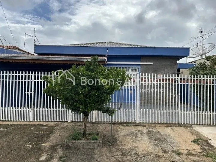 Imagem Casa com 3 Quartos e 1 banheiro à Venda, 155 m²