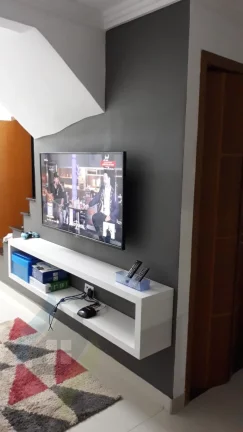 Imagem ACEITA TROCA PERMUTA!! Casa de 3 dormitórios sendo 1 suíte, 2 banheiros, 2 vagas, com 180m² em Taboão, São Bernardo do Campo