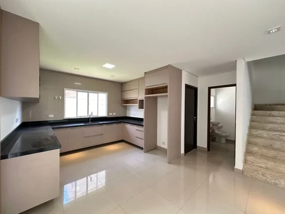 Imagem Maravilhoso Sobrado em Condomínio na Melhor Região de Campo Grande!