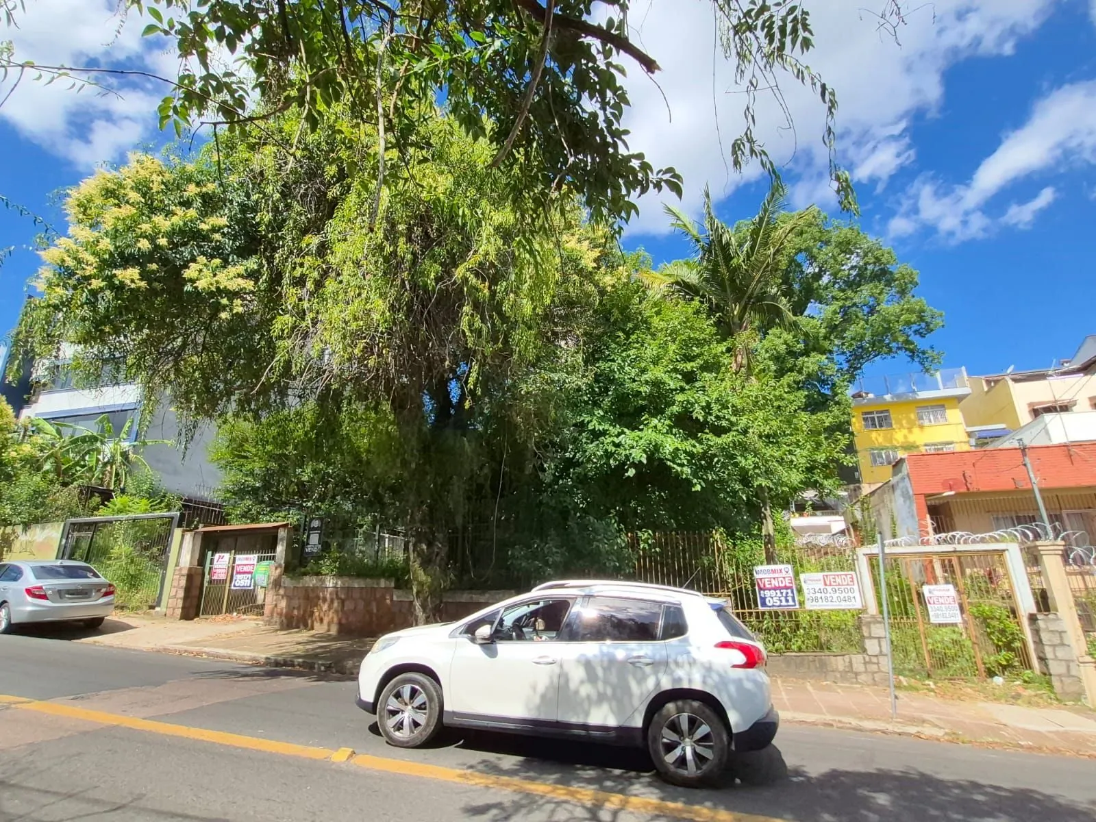 Imagem EXCELENTE OPORTUNIDADE DE TERRENO - LOCALIZAÇÃO ESTRATÉGICA!