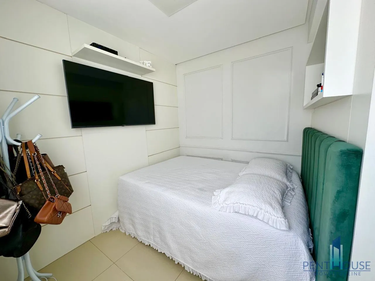 Imagem Apartamento Zona Central para Venda em Balneário Camboriú, CENTRO, 3 dormitórios, 3 suítes, 5 banheiros, 4 vagas