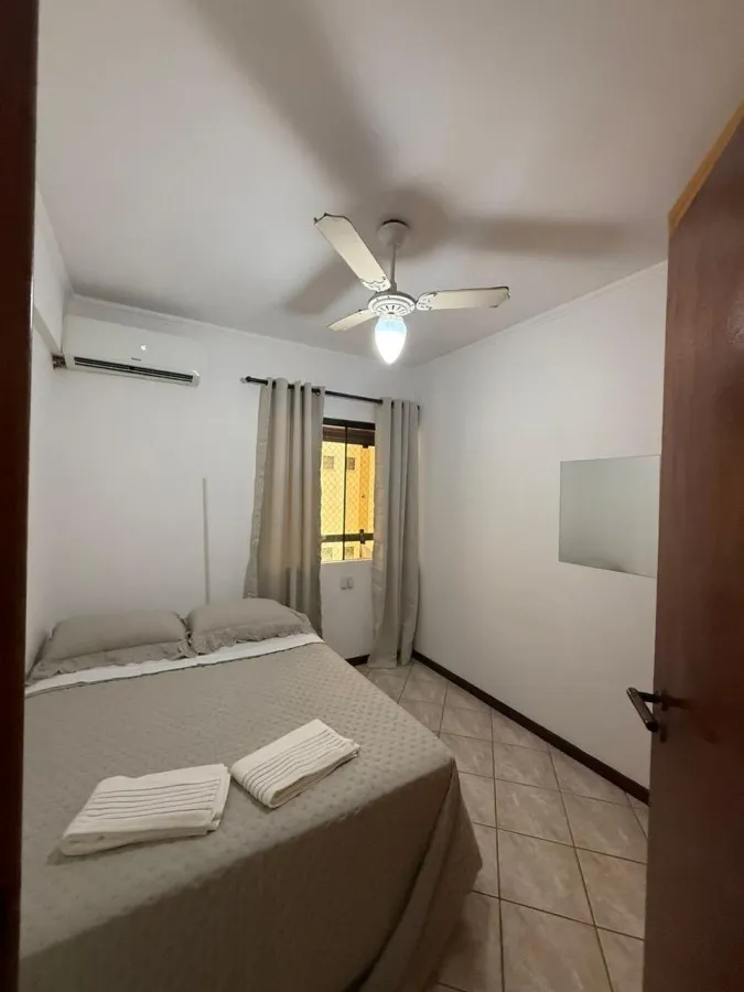 Imagem Apartamento para Venda em Itapema, Meia Praia, 3 dormitórios, 1 suíte, 2 banheiros, 1 vaga