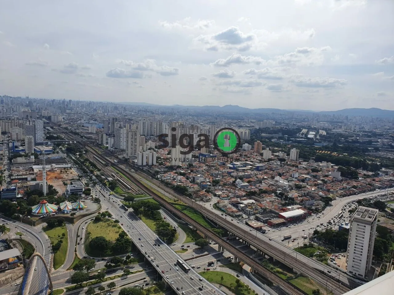 Imagem Conjunto Comercial Premium 250m² ? Eixo Platina | 6 Vagas locação