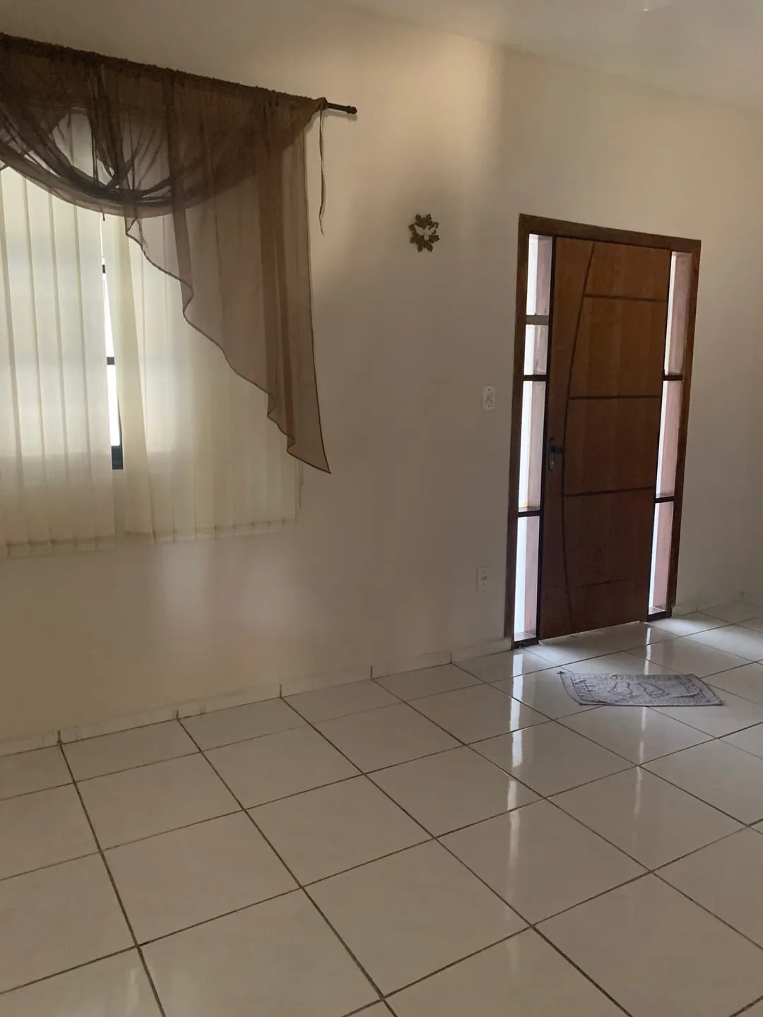 Imagem Casa à venda e locação 2 Quartos, 1 Suite, 4 Vagas, 8473.76M², Vila São Benedito, Pindamonhangaba - SP