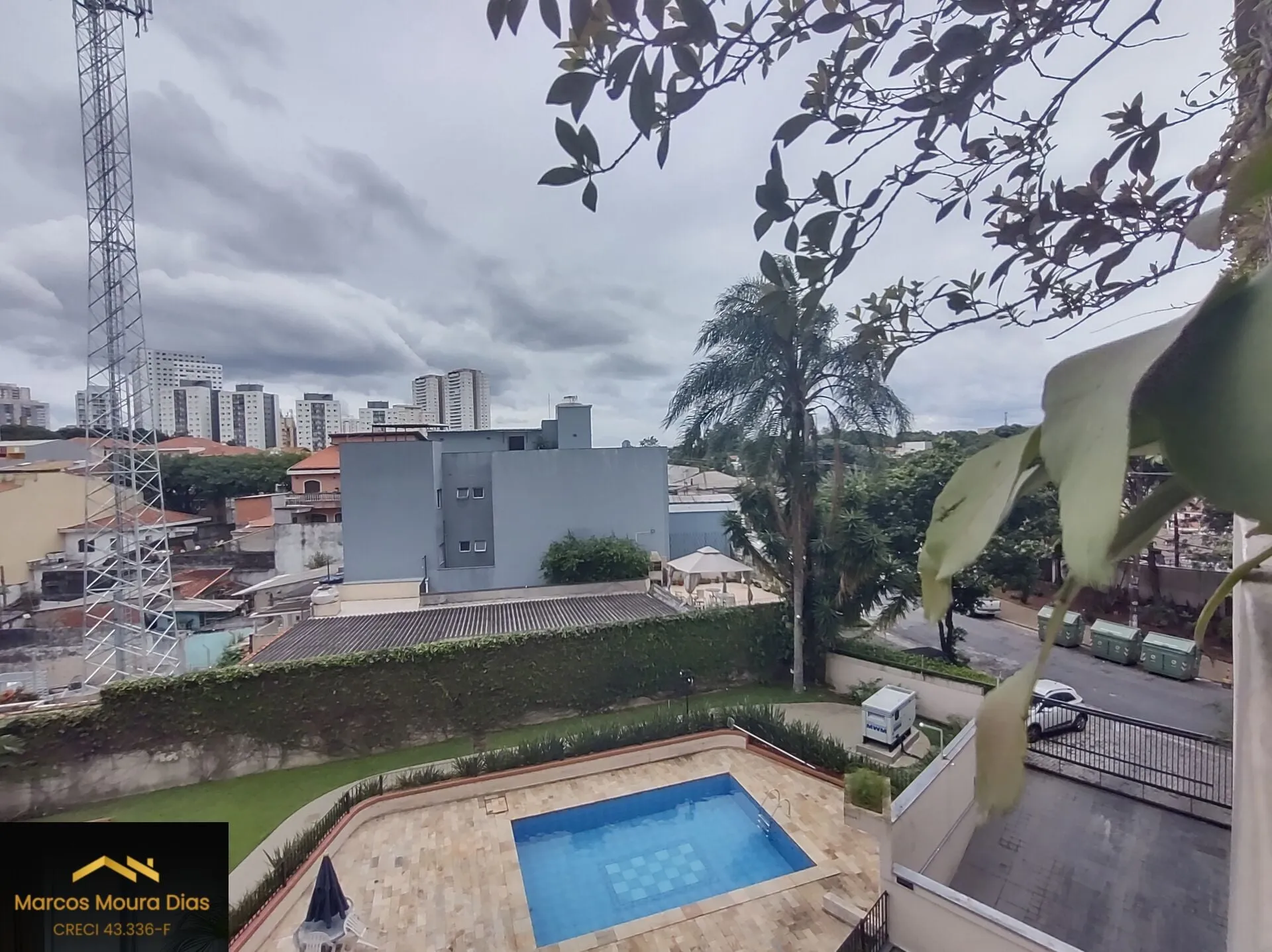 Imagem Apartamento Via Gomes ( Butantã), sala com Varanda, 3 Dormitórios, 2 Banheiros, 1 Vaga, Prédio com Lazer, Portaria 24 hs e Gerador