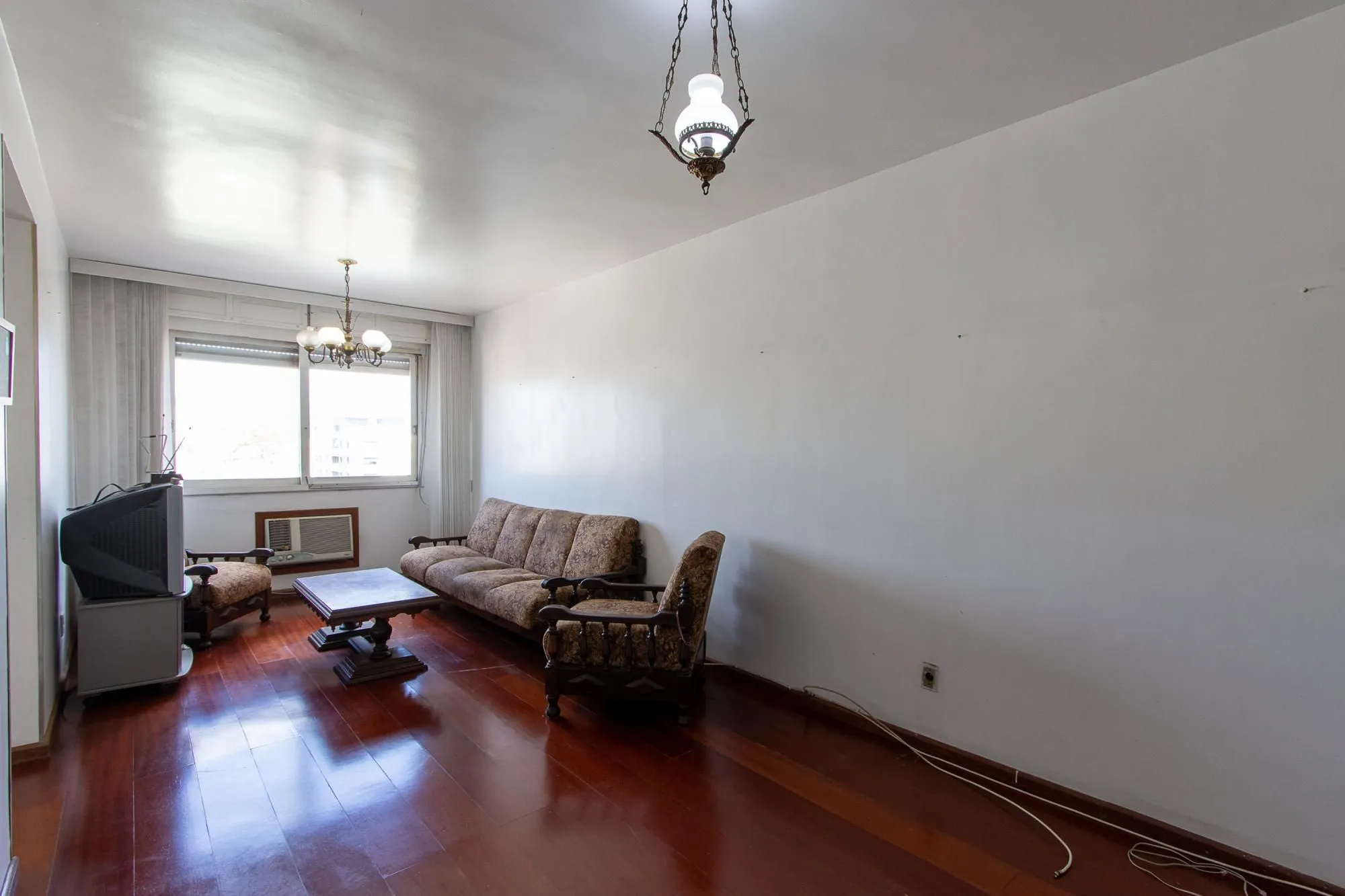 Imagem Apartamento à Venda no Bairro Cristal - Oportunidade para Investidores