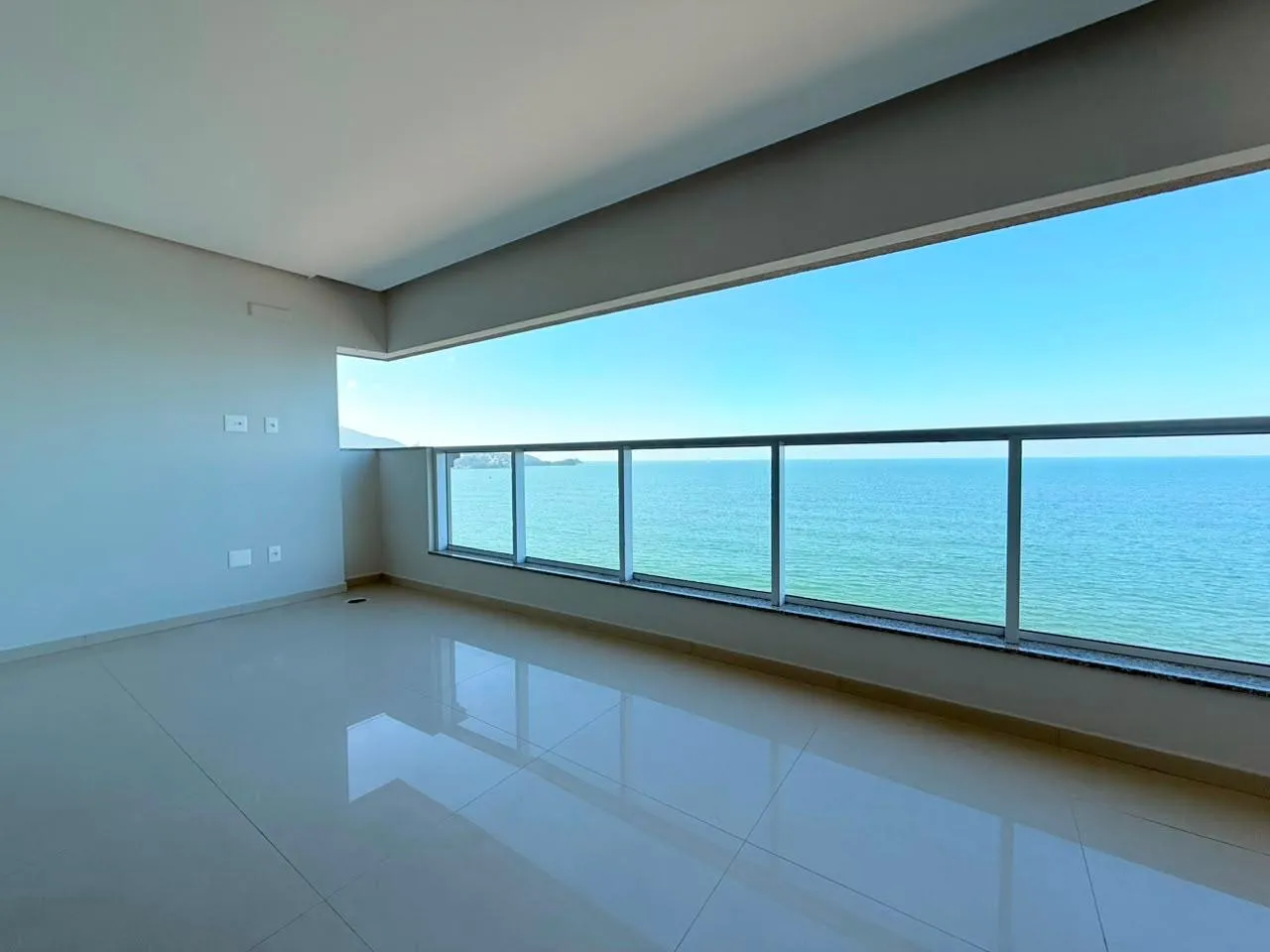 Imagem Apartamento com vista para o mar à venda com 182m2 por R$ 6.500.000,00