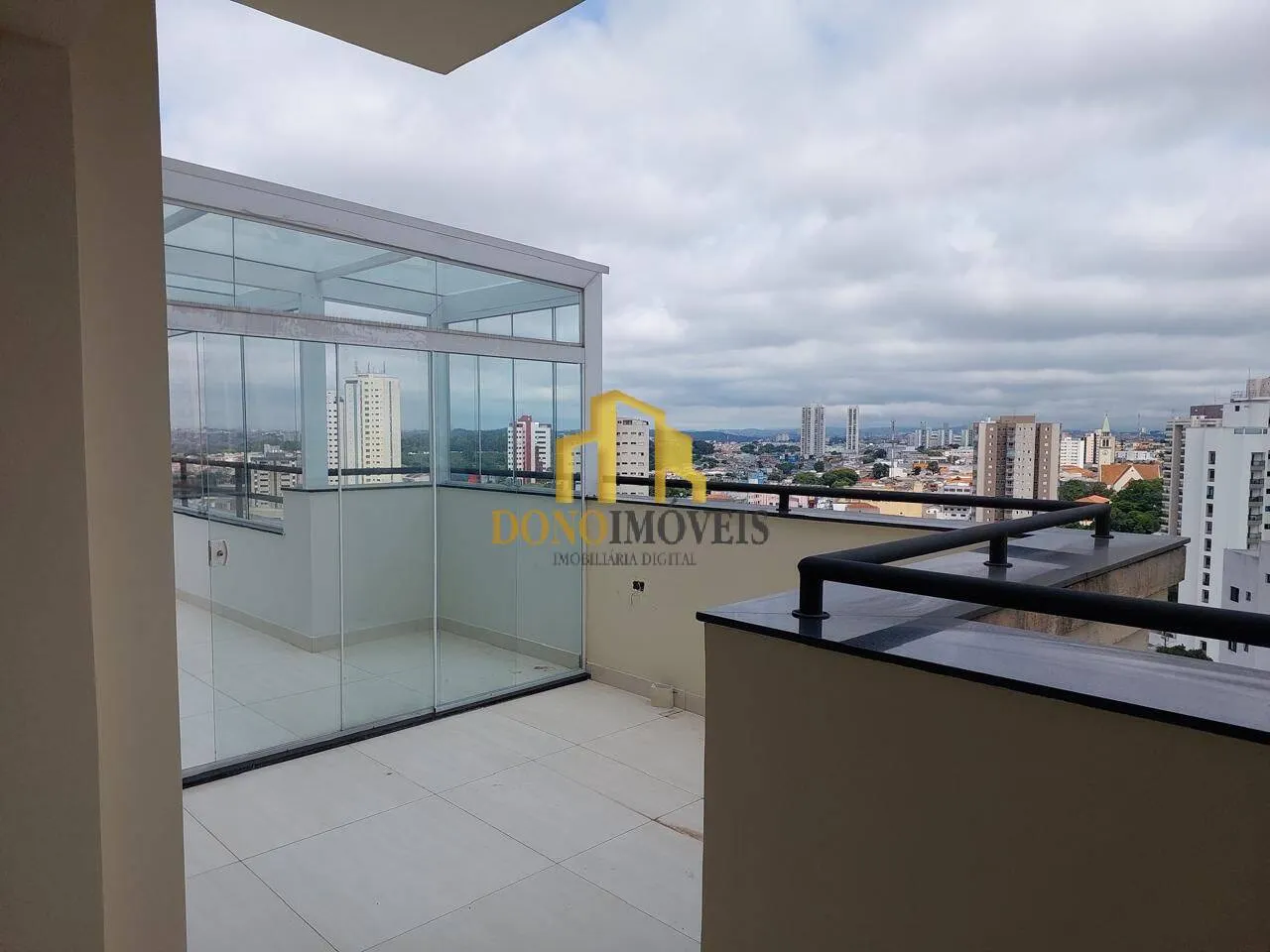 Imagem Cobertura Duplex à Venda no Edifício Saint Tropez | 181m² | 3 Dormitórios