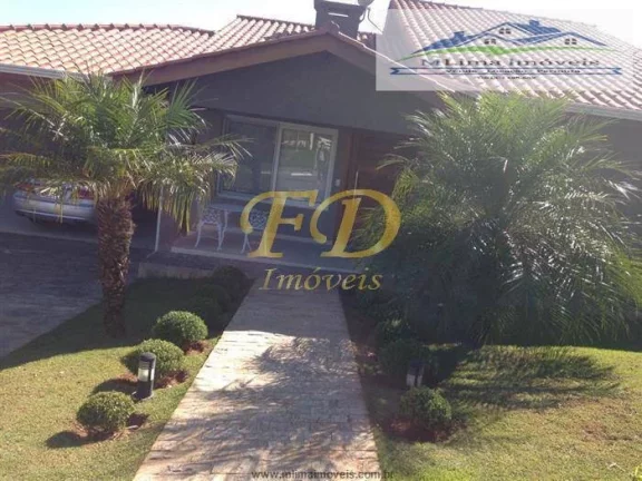 Imagem Casa térrea em Condomínio Fechado em Atibaia.