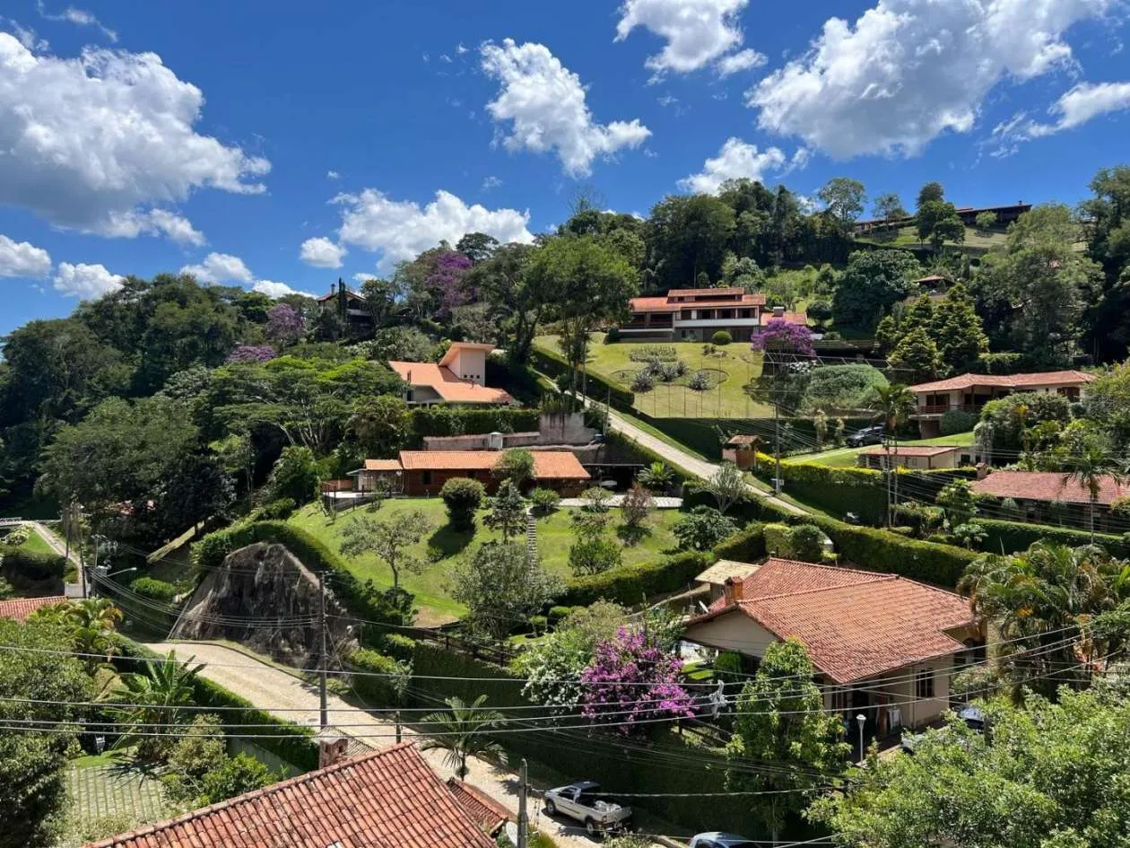 Imagem Casa em Condomínio para Locação em Petrópolis / RJ no bairro Itaipava