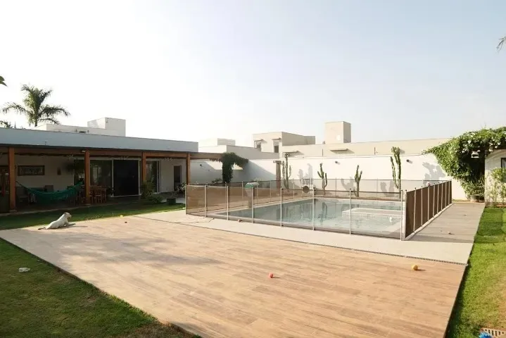Imagem Casa de Alto Padrão à Venda no Condomínio Palmeiras Imperiais ? 3 Suítes, Piscina Aquecida e Área Gourmet