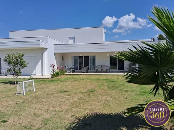 Imagem Linda casa de alto padrão em condomínio de chácara