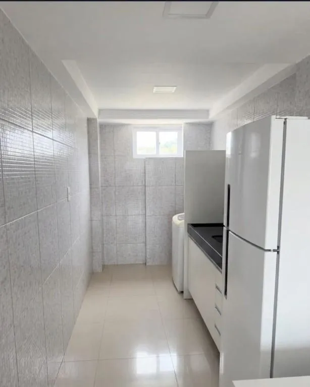 Imagem Apartamento com 2 quartos e suíte a 90m da praia de Intermares. Rooftop com piscina e excelente opção para investir.