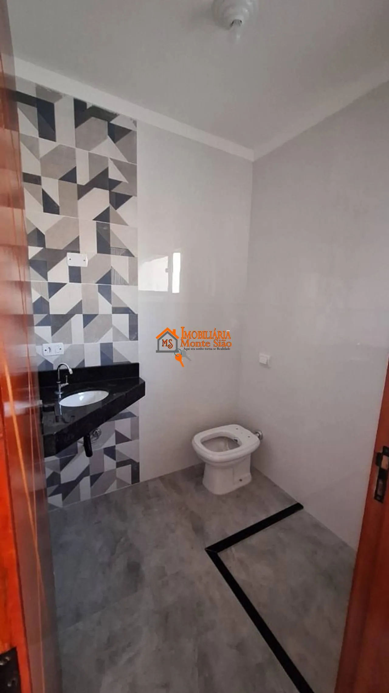 Imagem Sobrado com 2 dormitórios à venda, 92 m² por R$ 450.000,00 - Jardim Rio Negro - Itaquaquecetuba/SP