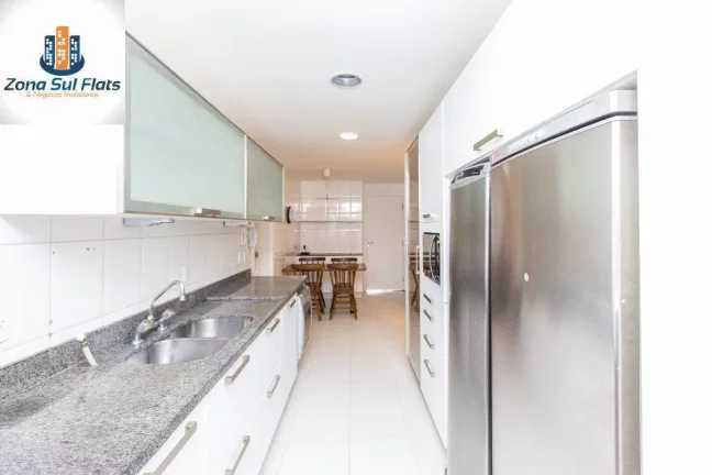 Imagem Apartamento Alto Padrão à Venda em Moema Com 3 Suítes, Varanda gourmet e 3 Vagas