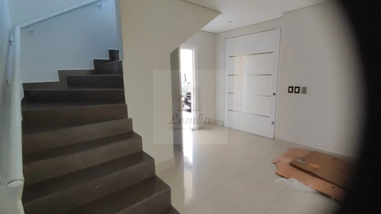 Imagem Casa de luxo em condomínio no Jardim Itália, Cuiabá-MT: 5 quartos, 5 suítes, 3 salas, 6 banheiros, 6 vagas, 382m².