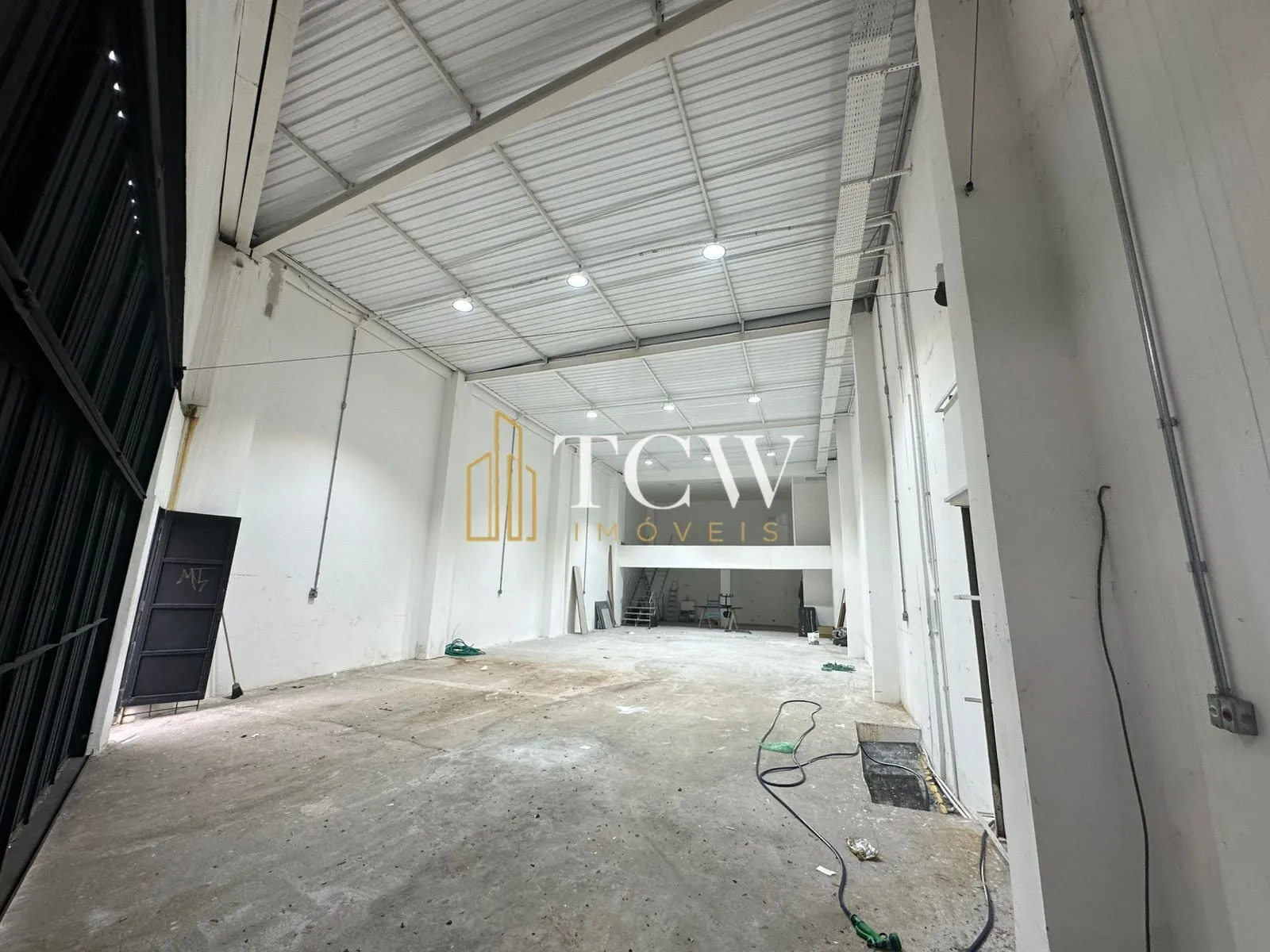 Imagem Galpão Comercial para Locação | 252 m² | Pé-direito de até 6,14 m | São Paulo/SP