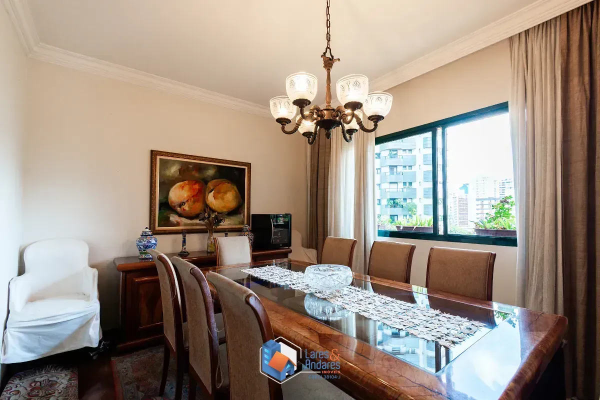 Imagem Apartamento para venda em Moema com 4 quartos, sendo 3 suítes, 222m²