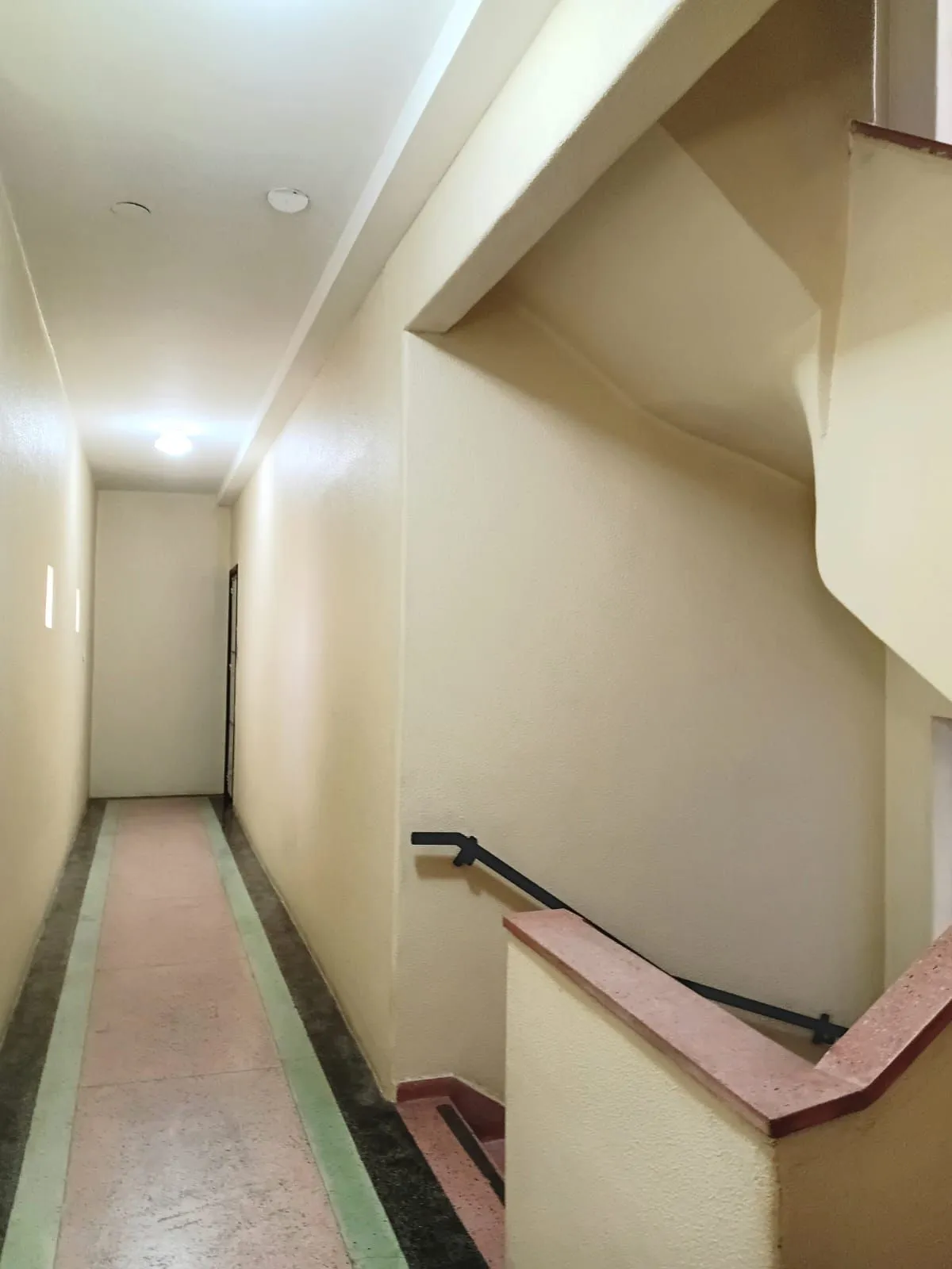 Imagem Apartamento 3 dormitórios, frente, sacada no bairro Santana - Porto Alegre - RS