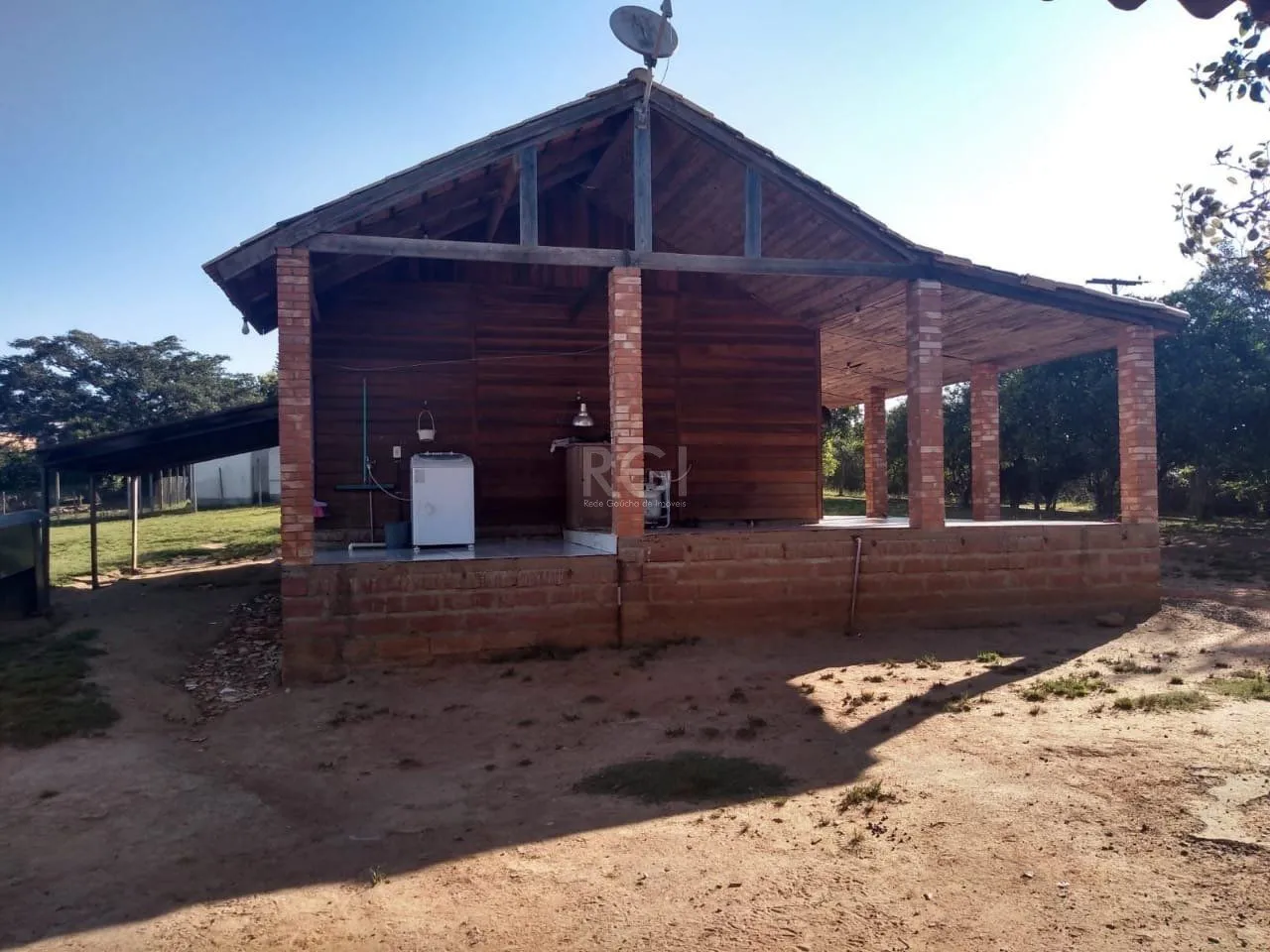 Imagem Sítio para Venda - 500m², 2 dormitórios, Krahe