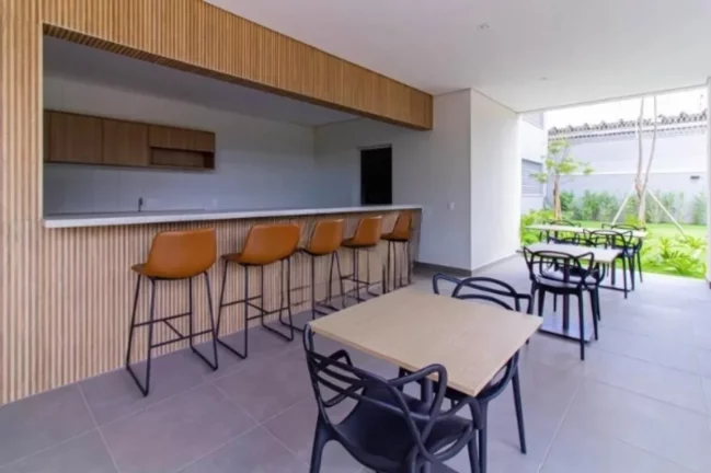 Imagem LAPARQUE - ENGELUX - Apartamento de 41m², 2 dormitórios, com varanda e vaga de garagem!
