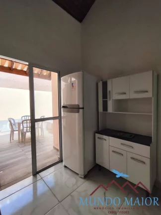 Foto do imóvel Casa com Piscina, Churrasqueira, 2 Dormitórios, suíte e condomínio fechado.